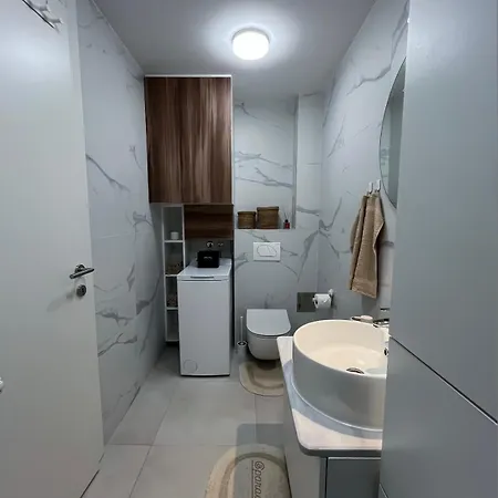 Paradis Крагуевац